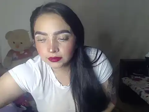 Snapshot of samantha2207 chatting on January 21, 3:26 am samantha2207 online show from January 21, 3:26 am