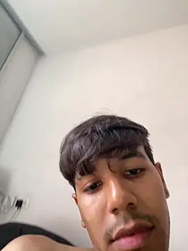 MATEO SWEET online show from May 3, 9:32 pm