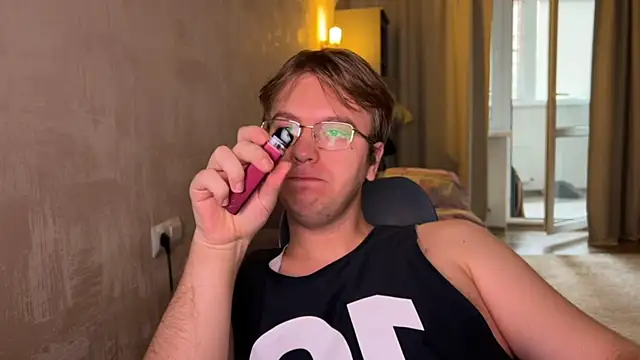 kiopiggy online show from November 13, 11:31 am