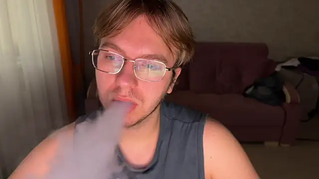 kiopiggy online show from December 4, 7:06 am