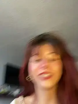 Snapshot of SuzzyyM chatting on June 15, 9:17 pm SuzzyyM online show from June 15, 9:17 pm