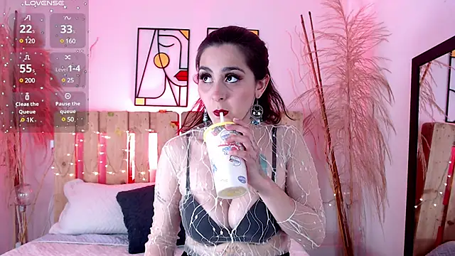 emily amaya online show from March 21, 8:29 pm