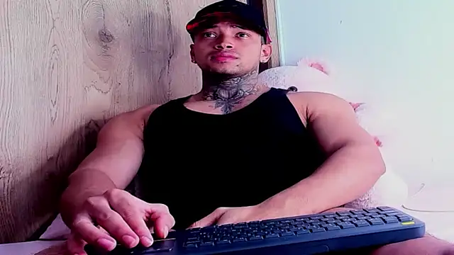 Stiven collins online show from December 1, 8:19 am