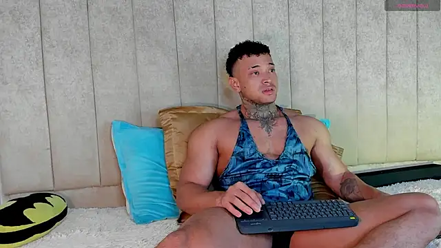 Snapshot of Stiven_collins chatting on June 6, 1:05 pm Stiven collins online show from June 6, 1:05 pm