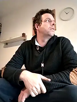 Knuffelstaaf123 online show from November 8, 2:06 pm