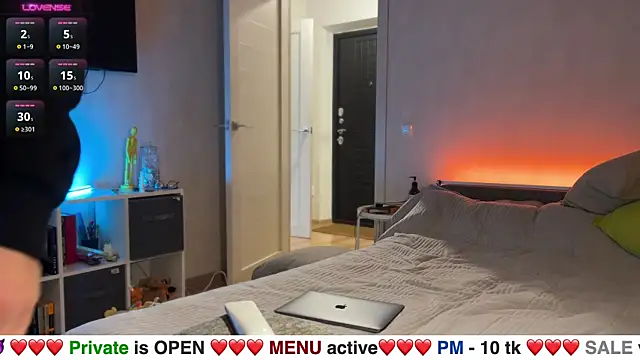 Snapshot of nikitos4you chatting on February 3, 7:40 am nikitos4you online show from February 3, 7:40 am