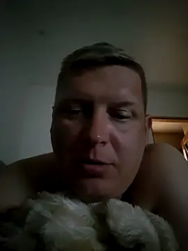 Snapshot of SuperKoss chatting on June 18, 11:42 pm SuperKoss online show from June 18, 11:42 pm