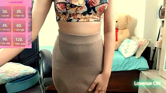 Snapshot of adore_khushbu chatting on February 15, 12:01 pm adore khushbu online show from February 15, 12:01 pm