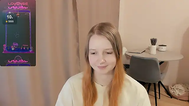 Snapshot of Alyaley chatting on February 1, 11:06 pm Alyaley online show from February 1, 11:06 pm