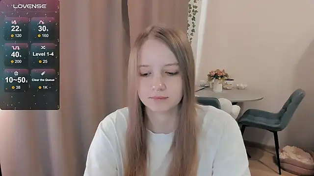 Snapshot of Alyaley chatting on June 4, 8:09 am Alyaley online show from June 4, 8:09 am