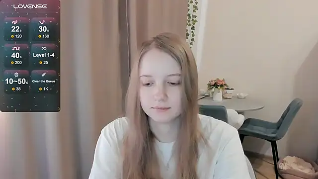 Snapshot of Alyaley chatting on June 9, 12:17 pm Alyaley online show from June 9, 12:17 pm