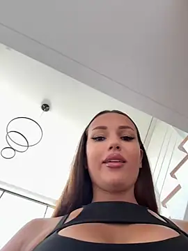 Snapshot of Syka0001 chatting on February 7, 6:56 am Syka0001 online show from February 7, 6:56 am