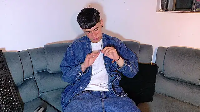 Mr daren  online show from October 25, 5:51 pm