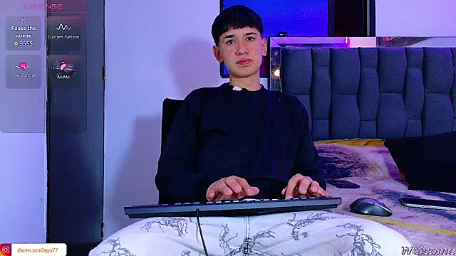 Snapshot of Mr_daren_ chatting on July 20, 7:38 pm Mr daren online show from July 20, 7:38 pm
