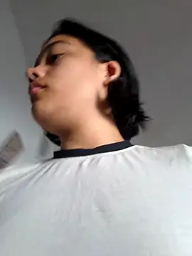 littlemelii online show from February 8, 8:12 pm