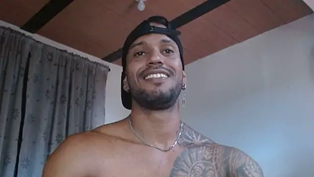 Snapshot of manolofitt chatting on November 17, 5:41 pm manolofitt online show from November 17, 5:41 pm