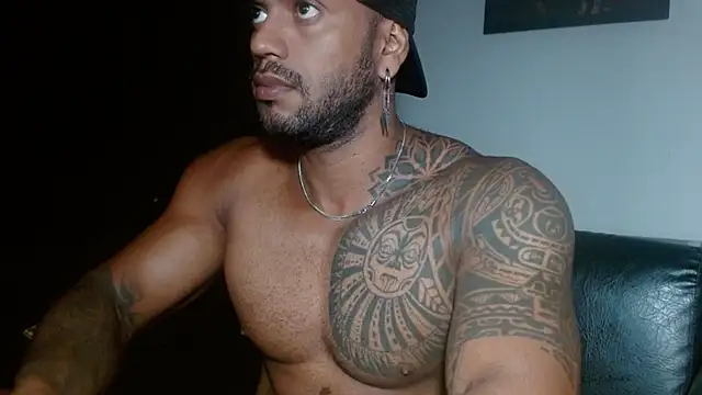 Snapshot of manolofitt chatting on June 9, 2:50 pm manolofitt online show from June 9, 2:50 pm