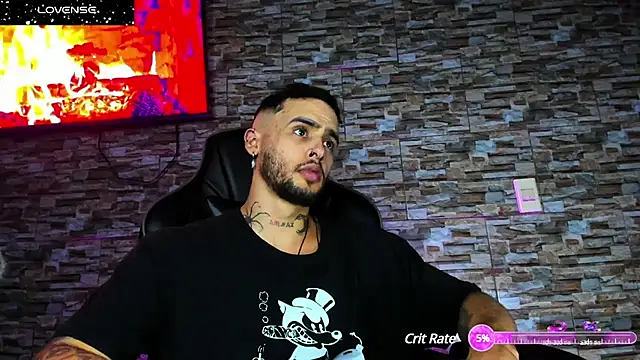 Snapshot of Seth_Owner chatting on December 14, 11:23 pm Seth Owner online show from December 14, 11:23 pm