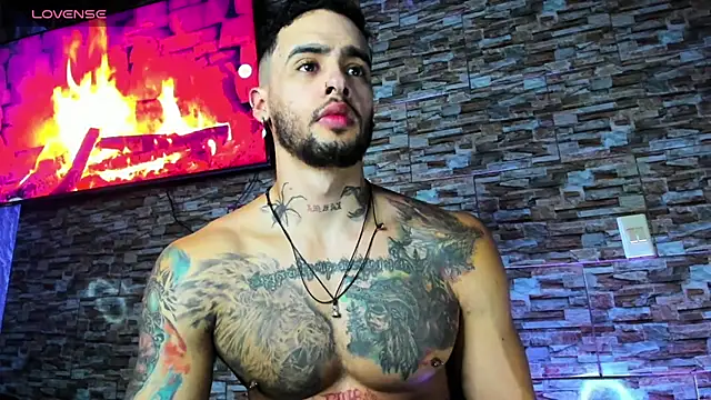 Snapshot of Seth_Owner chatting on December 18, 2:49 pm Seth Owner online show from December 18, 2:49 pm