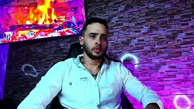 Snapshot of Seth_Owner chatting on December 25, 12:59 am Seth Owner online show from December 25, 12:59 am