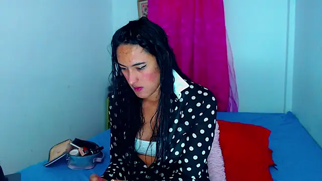 Snapshot of misss_estrella chatting on February 11, 1:49 pm misss estrella online show from February 11, 1:49 pm