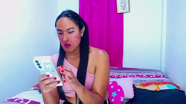 Snapshot of misss_estrella chatting on March 23, 11:31 pm misss estrella online show from March 23, 11:31 pm