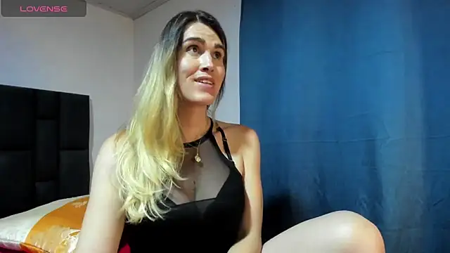 Aurora doll23 online show from October 31, 11:06 pm