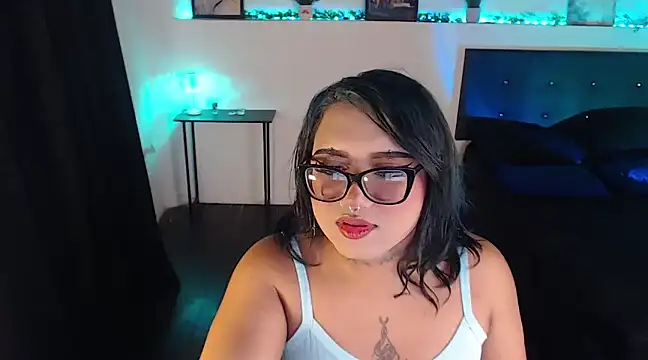 LiaScarlett online show from December 28, 1:50 am