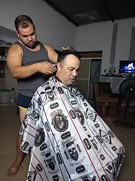 Snapshot of Evert_hairyboy chatting on July 11, 10:22 pm Evert hairyboy online show from July 11, 10:22 pm