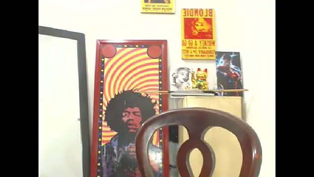 Snapshot of MikeRiverx chatting on October 12, 11:04 pm MikeRiverx online show from October 12, 11:04 pm