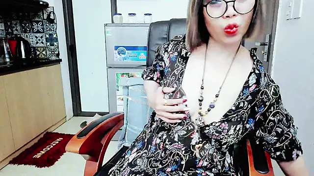 Miu-Le online show from November 10, 10:25 am