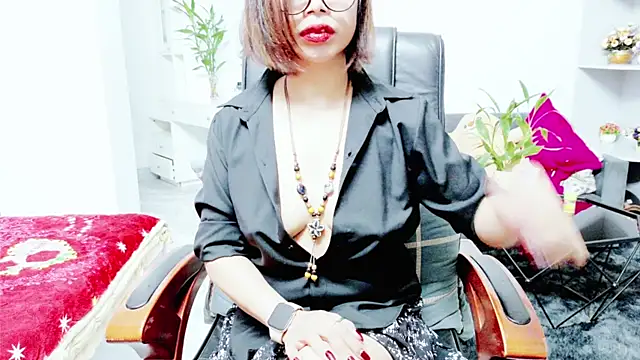Snapshot of Miu-Le chatting on June 16, 8:11 pm Miu-Le online show from June 16, 8:11 pm