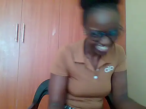 Snapshot of sexy_darleen23 chatting on July 5, 7:15 am sexy darleen23 online show from July 5, 7:15 am