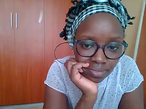 Snapshot of sexy_darleen23 chatting on July 13, 8:50 am sexy darleen23 online show from July 13, 8:50 am