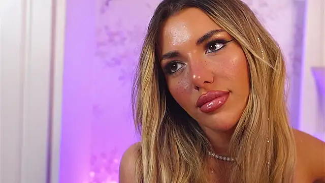 ClaraHazel online show from October 2, 5:03 am