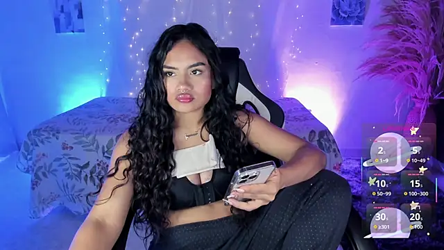 Snapshot of Riana_Kean chatting on November 23, 12:54 am Riana Kean online show from November 23, 12:54 am