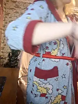  Kitti  online show from December 25, 7:02 pm