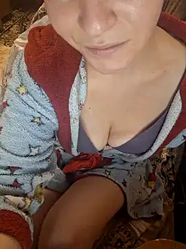  Kitti  online show from January 5, 8:00 am