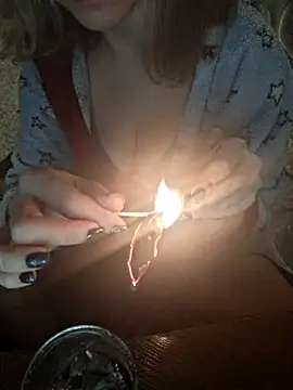  Kitti  online show from January 5, 7:07 pm