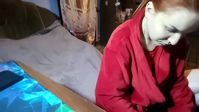  Kitti  online show from February 12, 7:42 pm