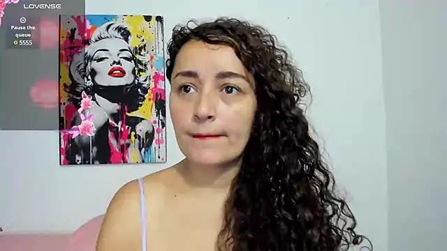  luna  sweet  online show from March 20, 11:05 am