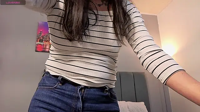 Snapshot of Alli_cooper chatting on June 17, 1:56 pm Alli cooper online show from June 17, 1:56 pm