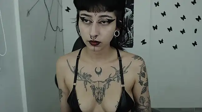 n0sferatus   online show from February 12, 5:37 am