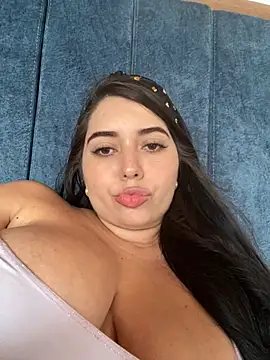 Snapshot of Tara__Sexy chatting on February 7, 9:48 pm Tara  Sexy online show from February 7, 9:48 pm