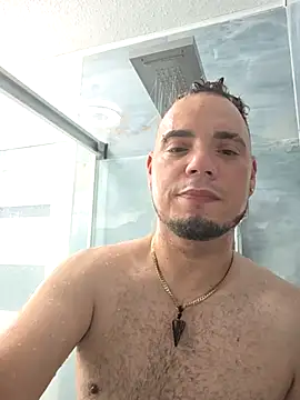 Snapshot of latinojax chatting on July 24, 5:16 am latinojax online show from July 24, 5:16 am