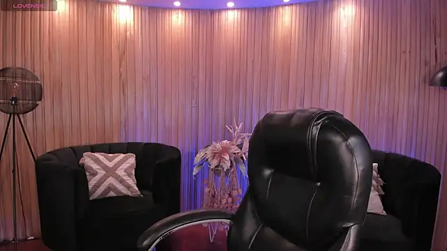 AmberLewis  online show from November 15, 2:31 am