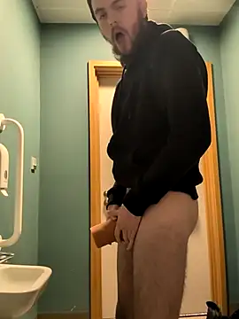 Snapshot of Alfie41105 chatting on March 20, 12:10 pm Alfie41105 online show from March 20, 12:10 pm