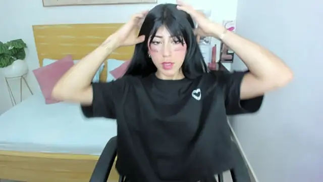 chaymae nah  online show from February 22, 12:51 pm