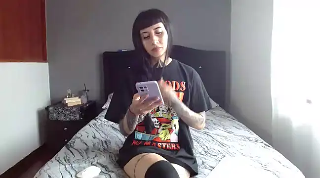 Emilia 1995 online show from March 14, 3:47 pm