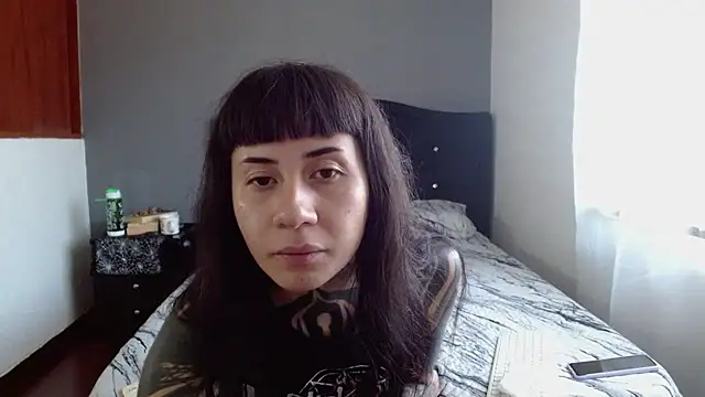 Snapshot of Emilia_1995 chatting on June 11, 2:26 pm Emilia 1995 online show from June 11, 2:26 pm